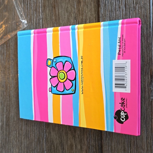 Happy Snaps Photo Book - Picture 3 of 5